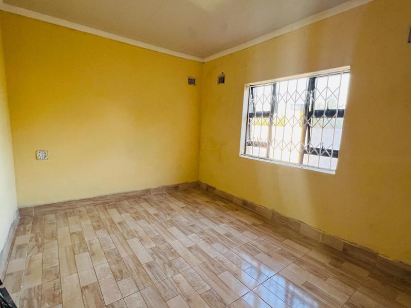 4 Bedroom Property for Sale in Umlazi KwaZulu-Natal