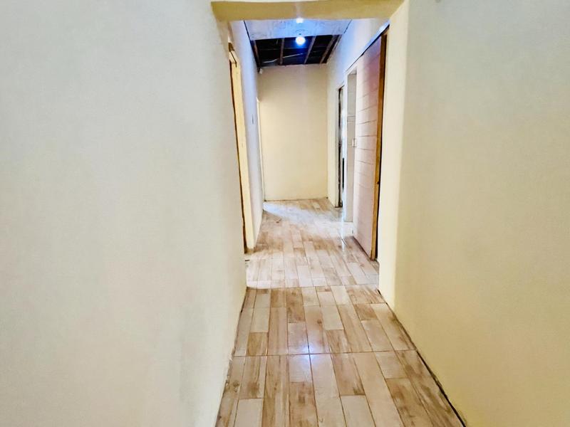 4 Bedroom Property for Sale in Umlazi KwaZulu-Natal