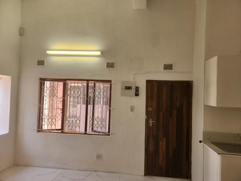 To Let 1 Bedroom Property for Rent in Crossmoor KwaZulu-Natal