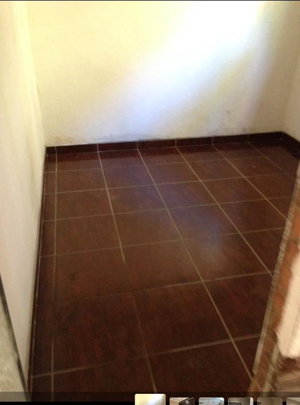 1 Bedroom Property for Sale in Essenwood KwaZulu-Natal