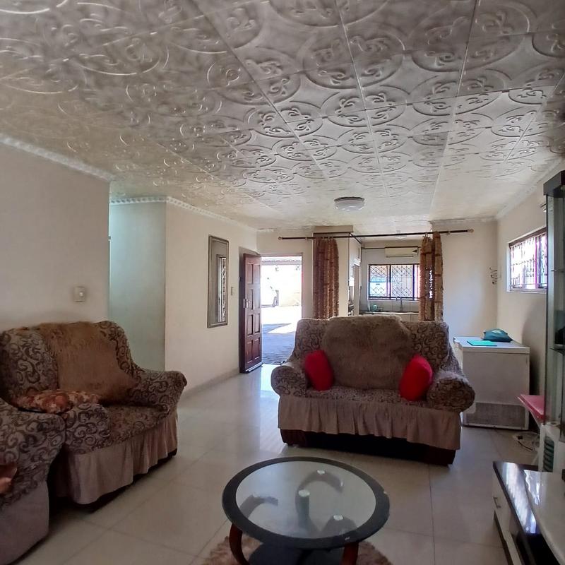 3 Bedroom Property for Sale in Montclair KwaZulu-Natal
