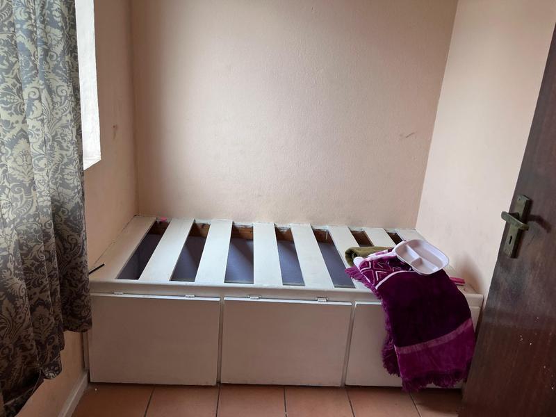 To Let 2 Bedroom Property for Rent in Amanzimtoti KwaZulu-Natal