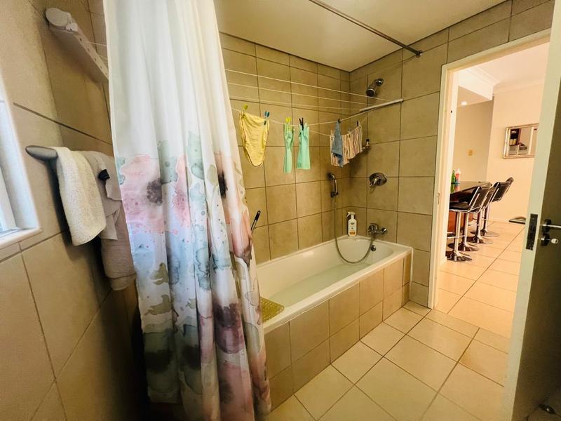 To Let 3 Bedroom Property for Rent in Umhlanga Rocks KwaZulu-Natal