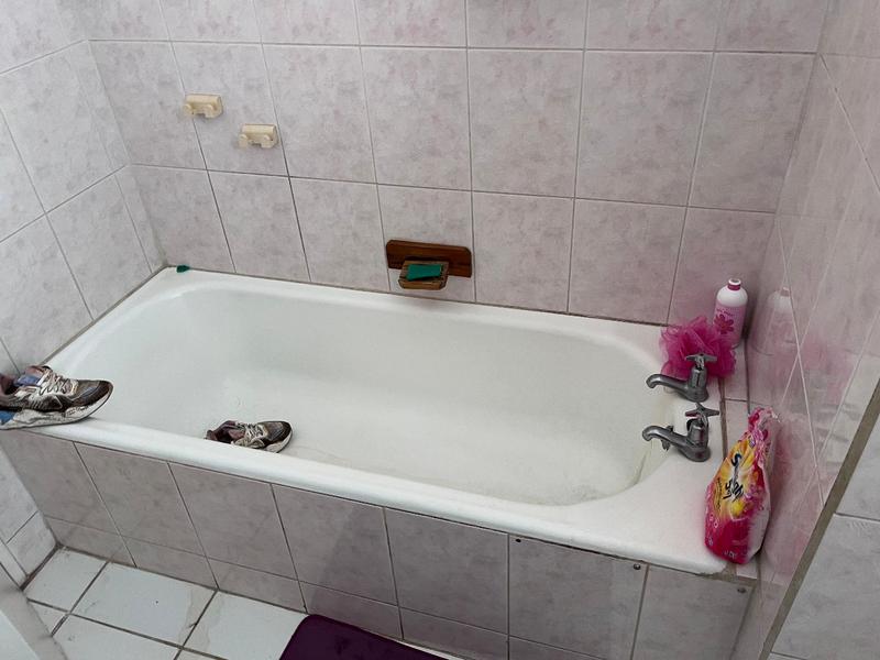 2 Bedroom Property for Sale in Amanzimtoti KwaZulu-Natal