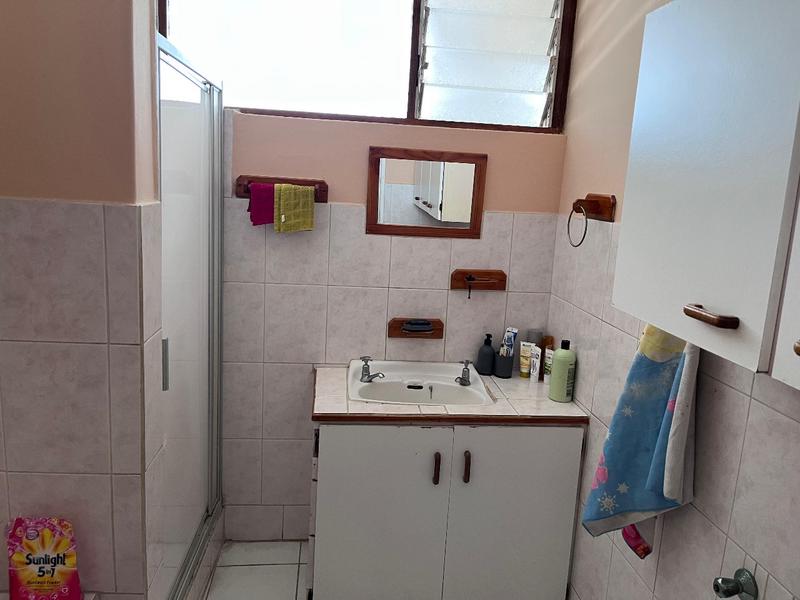 2 Bedroom Property for Sale in Amanzimtoti KwaZulu-Natal