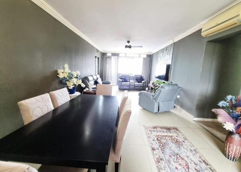 2 Bedroom Property for Sale in Amanzimtoti KwaZulu-Natal