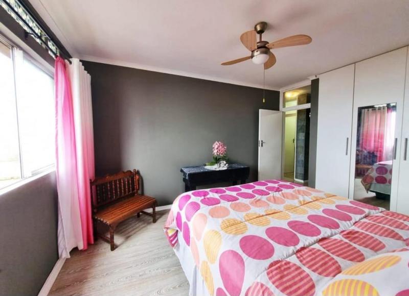 2 Bedroom Property for Sale in Amanzimtoti KwaZulu-Natal