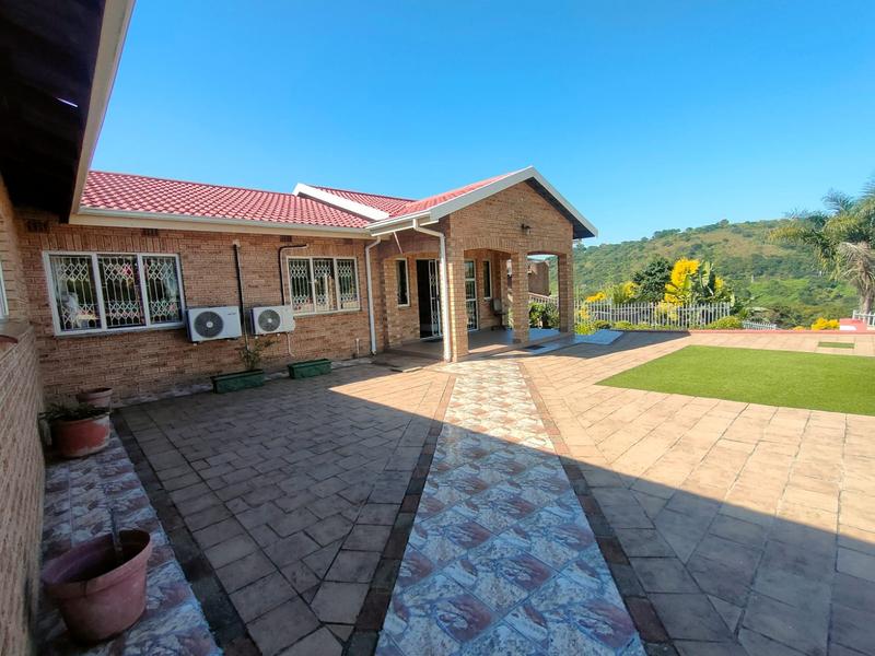 5 Bedroom Property for Sale in Shallcross KwaZulu-Natal