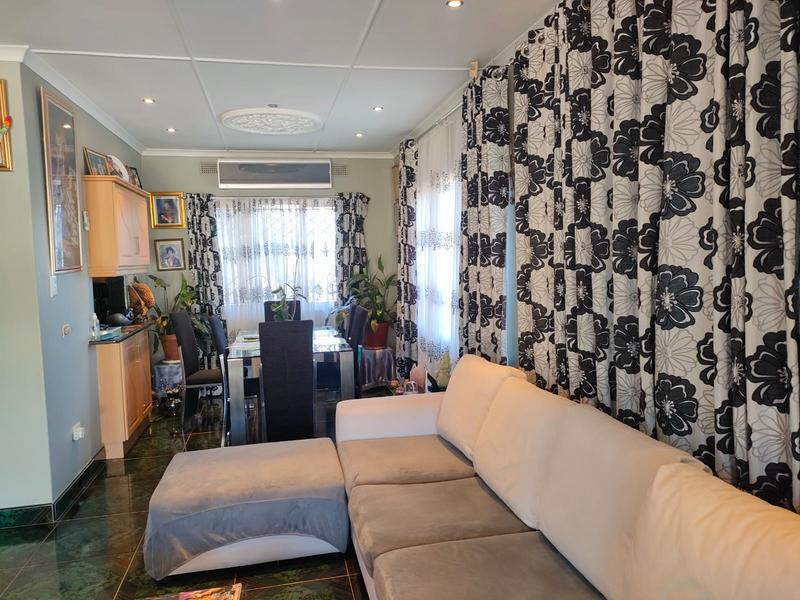 5 Bedroom Property for Sale in Shallcross KwaZulu-Natal