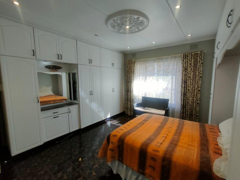 5 Bedroom Property for Sale in Shallcross KwaZulu-Natal