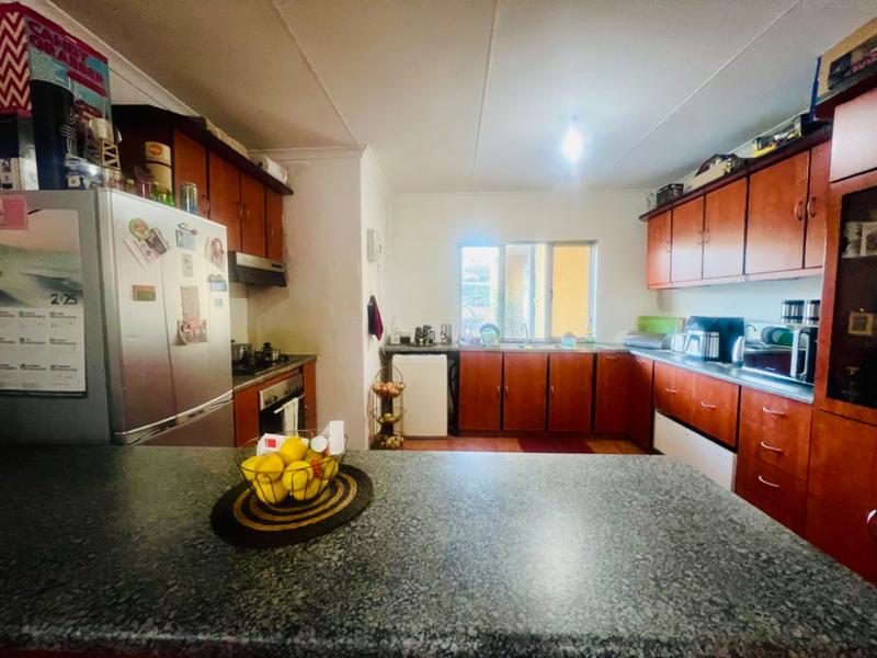 4 Bedroom Property for Sale in Reservoir Hills KwaZulu-Natal