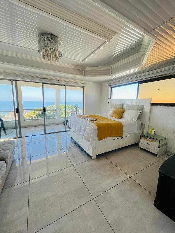 5 Bedroom Property for Sale in Uvongo KwaZulu-Natal