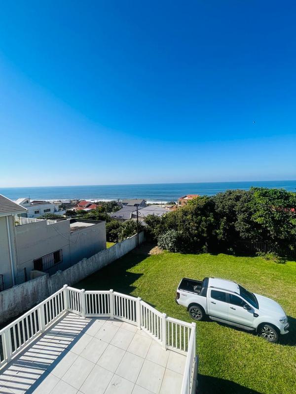 5 Bedroom Property for Sale in Uvongo KwaZulu-Natal