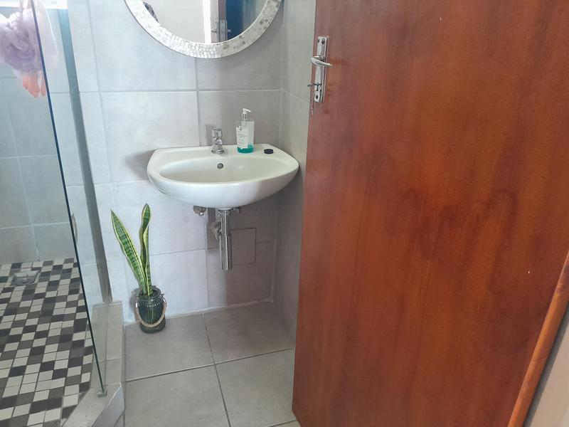 To Let 2 Bedroom Property for Rent in North Beach KwaZulu-Natal