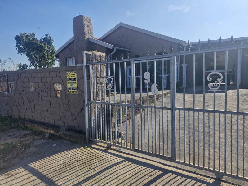 To Let 3 Bedroom Property for Rent in Arena Park KwaZulu-Natal