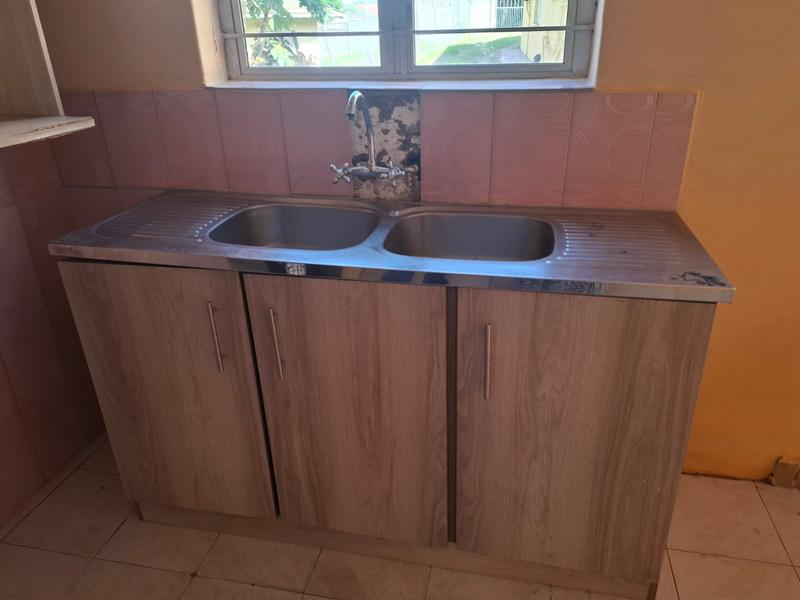 To Let 2 Bedroom Property for Rent in Havenside KwaZulu-Natal