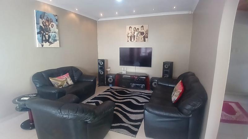 4 Bedroom Property for Sale in Shallcross KwaZulu-Natal