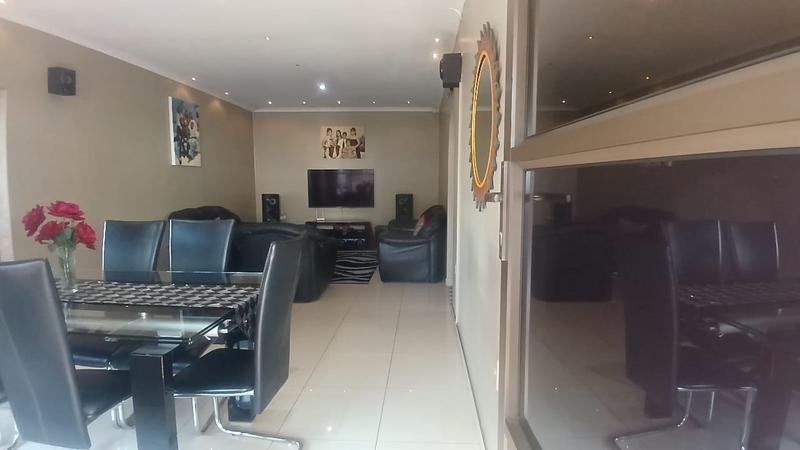 4 Bedroom Property for Sale in Shallcross KwaZulu-Natal