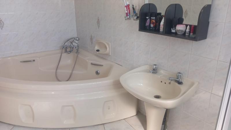 4 Bedroom Property for Sale in Shallcross KwaZulu-Natal