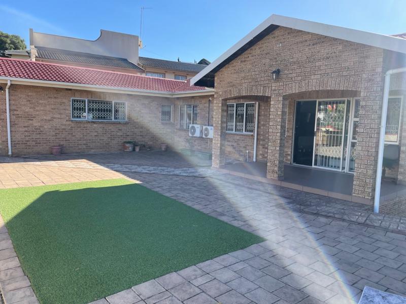 5 Bedroom Property for Sale in Buffels Bosch KwaZulu-Natal