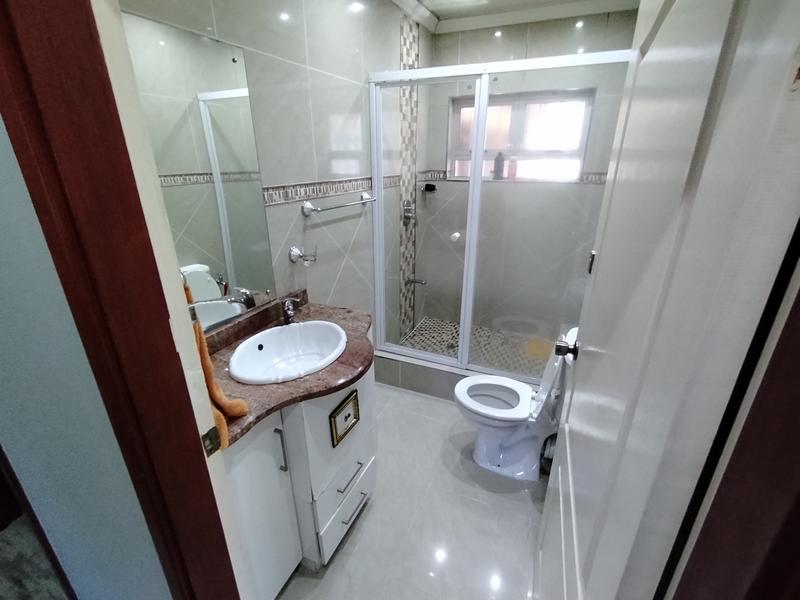 5 Bedroom Property for Sale in Buffels Bosch KwaZulu-Natal