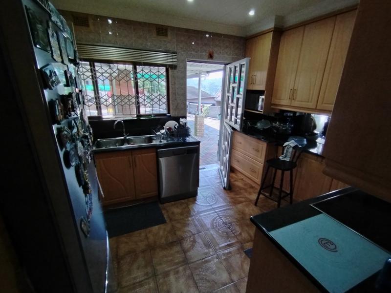 5 Bedroom Property for Sale in Buffels Bosch KwaZulu-Natal