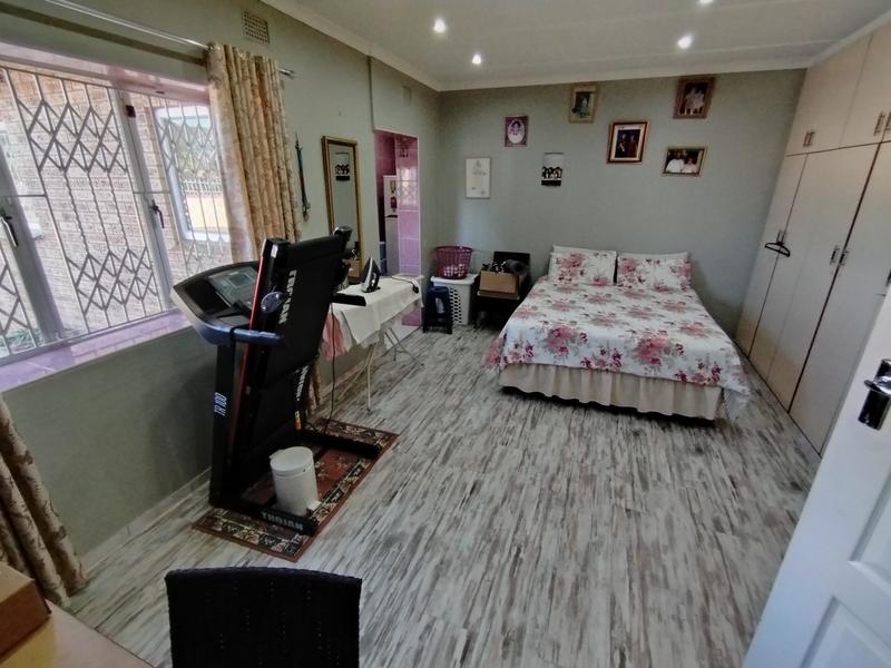5 Bedroom Property for Sale in Buffels Bosch KwaZulu-Natal
