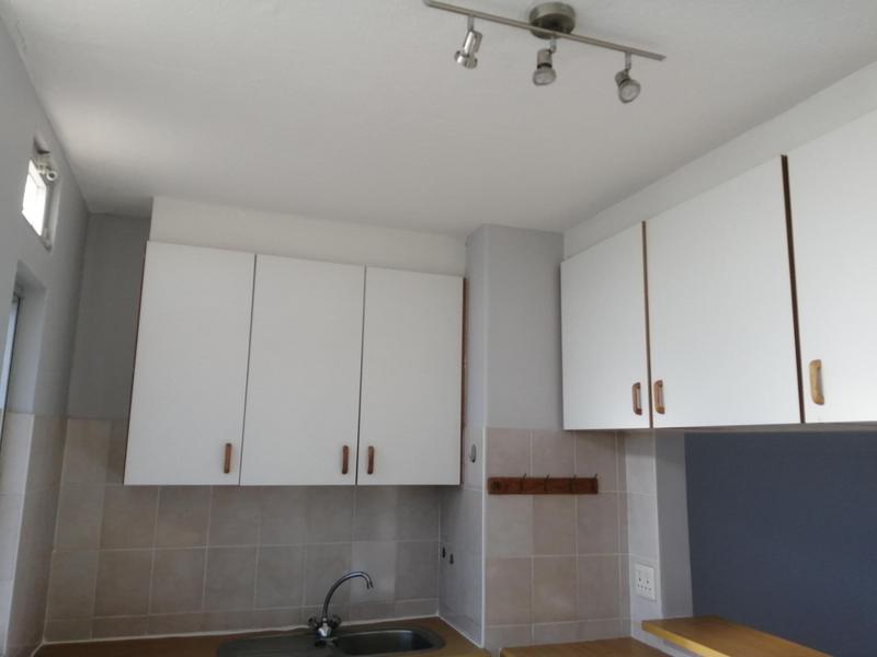 To Let 2 Bedroom Property for Rent in Amanzimtoti KwaZulu-Natal