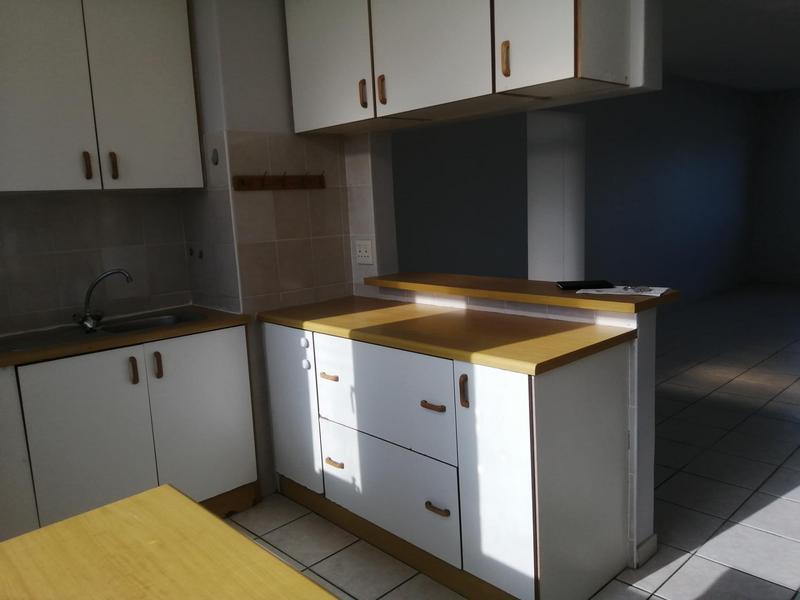 To Let 2 Bedroom Property for Rent in Amanzimtoti KwaZulu-Natal