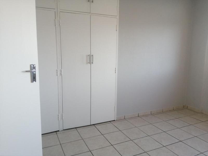 To Let 2 Bedroom Property for Rent in Amanzimtoti KwaZulu-Natal