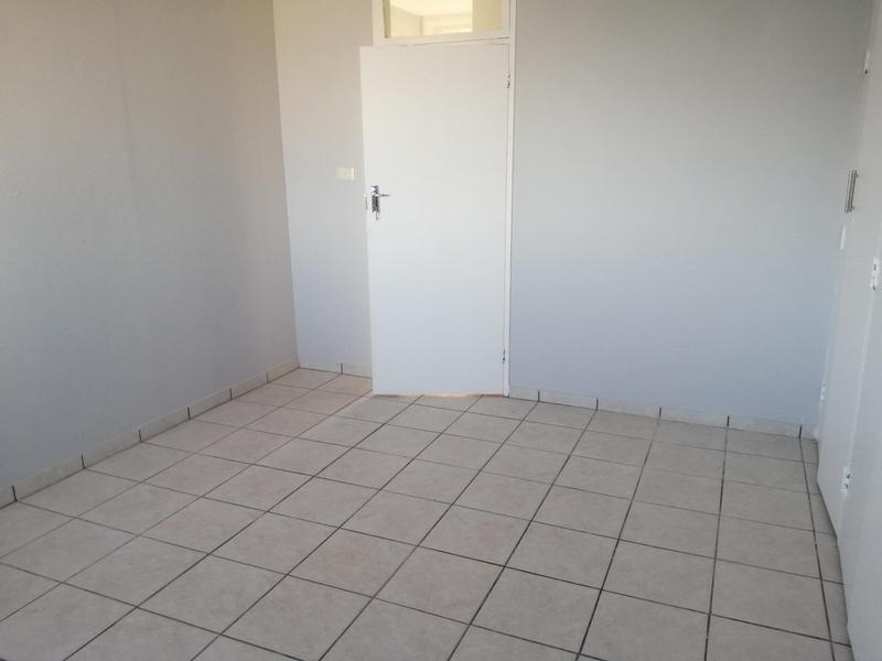 To Let 2 Bedroom Property for Rent in Amanzimtoti KwaZulu-Natal