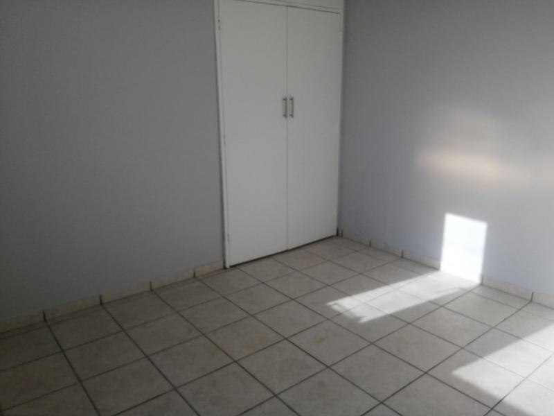 To Let 2 Bedroom Property for Rent in Amanzimtoti KwaZulu-Natal