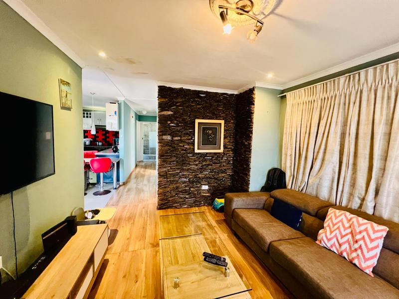 3 Bedroom Property for Sale in Ntuzuma KwaZulu-Natal