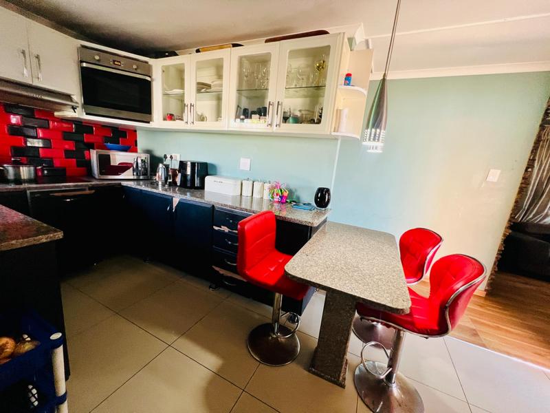 3 Bedroom Property for Sale in Ntuzuma KwaZulu-Natal