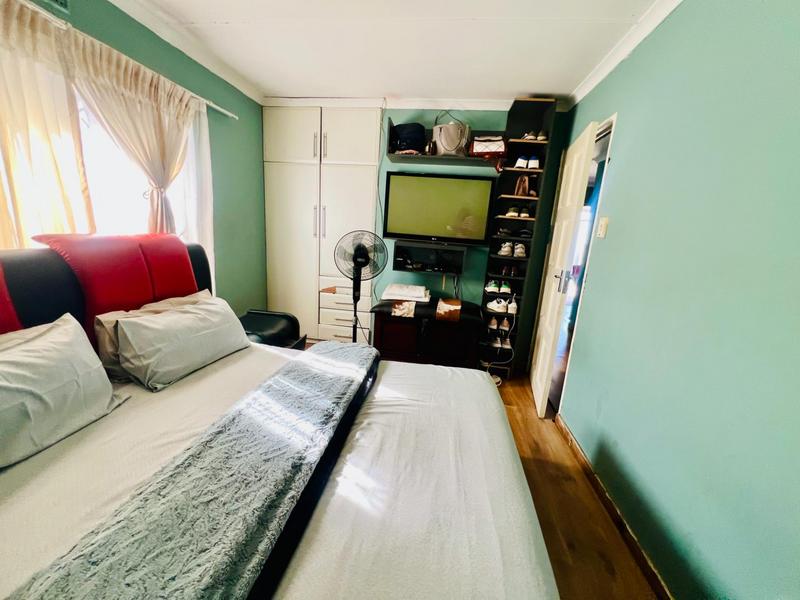 3 Bedroom Property for Sale in Ntuzuma KwaZulu-Natal