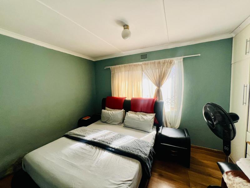 3 Bedroom Property for Sale in Ntuzuma KwaZulu-Natal