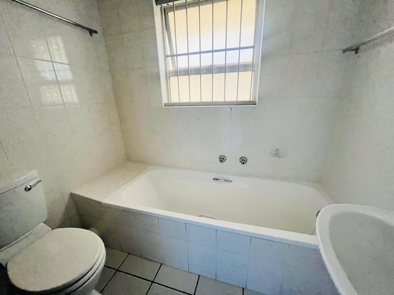 3 Bedroom Property for Sale in St Michaels On Sea KwaZulu-Natal