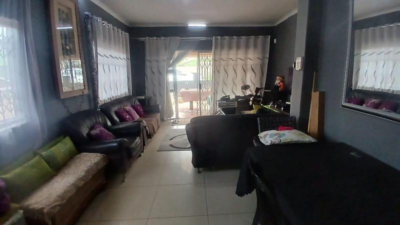 7 Bedroom Property for Sale in Moorton KwaZulu-Natal