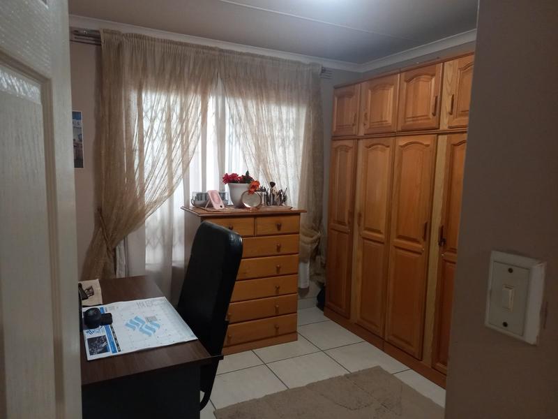 4 Bedroom Property for Sale in Malvern KwaZulu-Natal