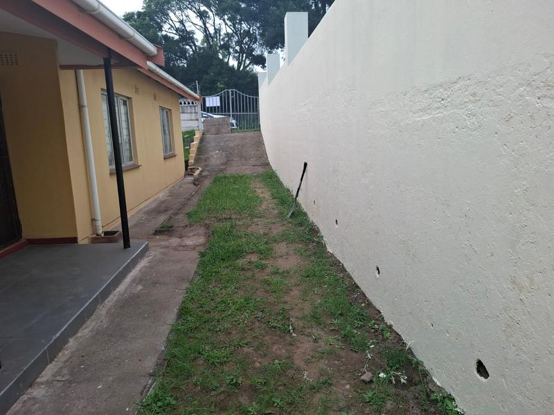 4 Bedroom Property for Sale in Havenside KwaZulu-Natal