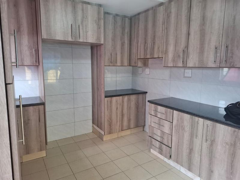 4 Bedroom Property for Sale in Havenside KwaZulu-Natal