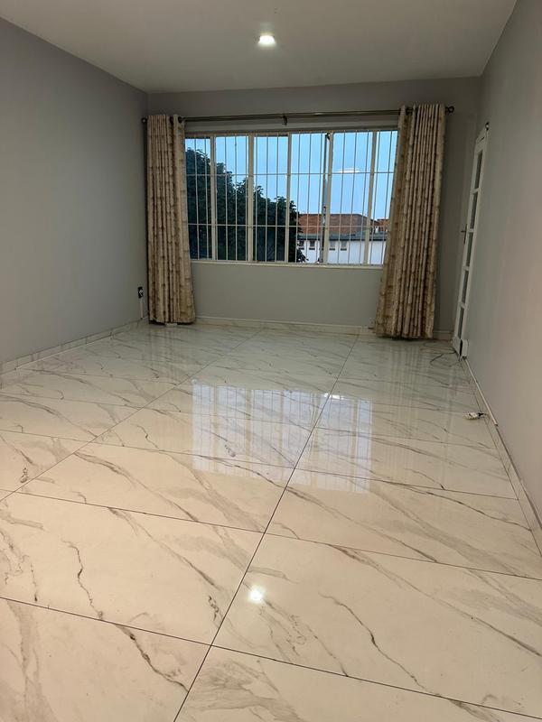1 Bedroom Property for Sale in Glenwood KwaZulu-Natal