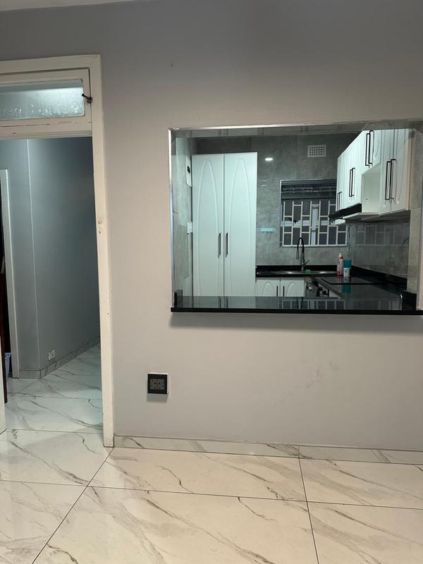 1 Bedroom Property for Sale in Glenwood KwaZulu-Natal
