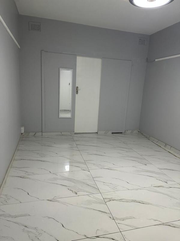 1 Bedroom Property for Sale in Glenwood KwaZulu-Natal