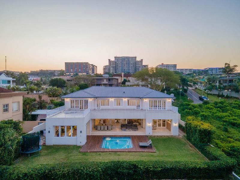 To Let 5 Bedroom Property for Rent in Umhlanga Rocks KwaZulu-Natal