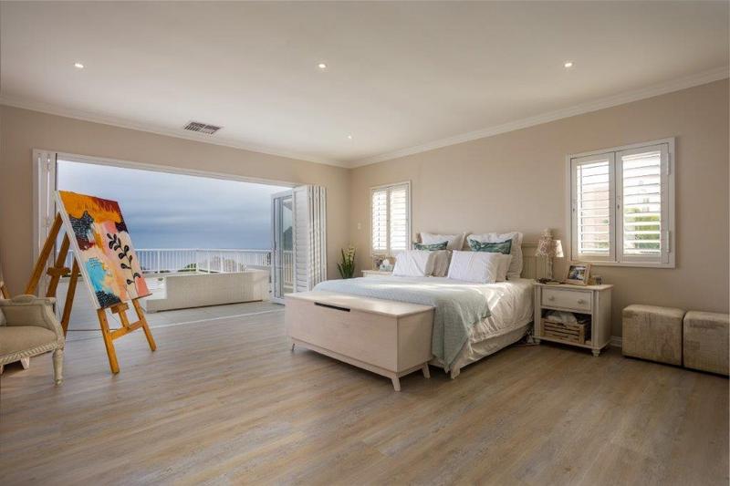 To Let 5 Bedroom Property for Rent in Umhlanga Rocks KwaZulu-Natal