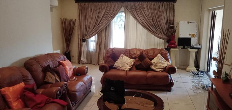 3 Bedroom Property for Sale in Montclair KwaZulu-Natal