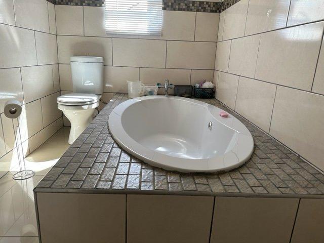 To Let 4 Bedroom Property for Rent in Vryheid KwaZulu-Natal