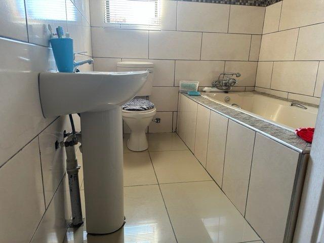 To Let 4 Bedroom Property for Rent in Vryheid KwaZulu-Natal