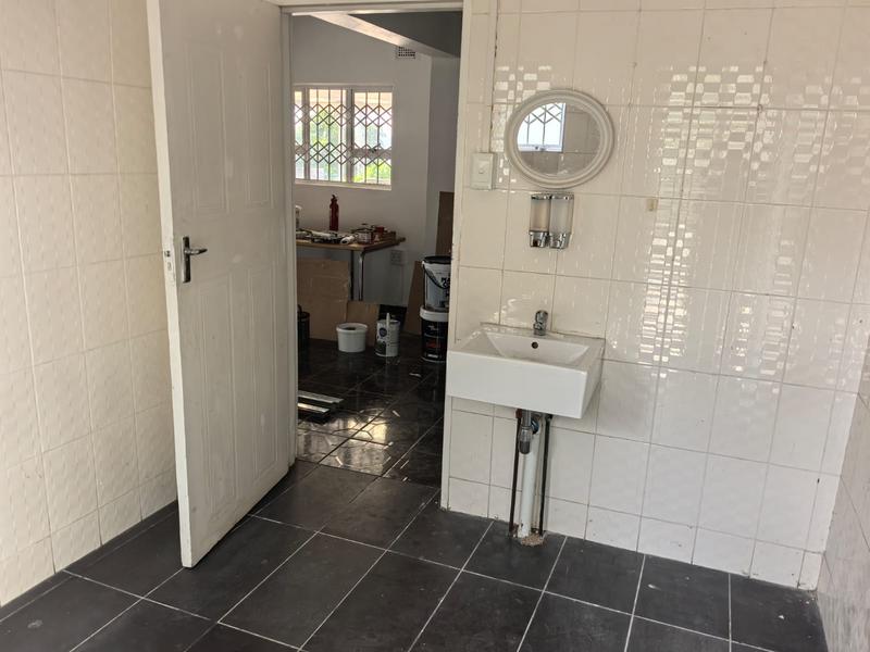 To Let 1 Bedroom Property for Rent in Kwamashu KwaZulu-Natal